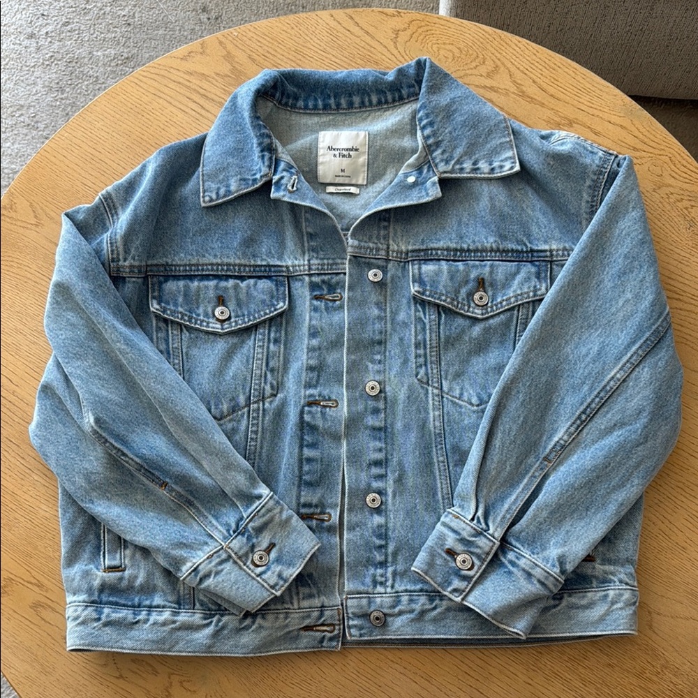 Abercrombie women’s oversized Denim Jacket
